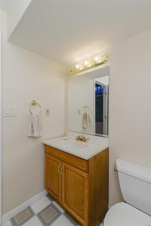 1218 Saddlemaker Dr, Saint Charles, MO 63304 photo 21