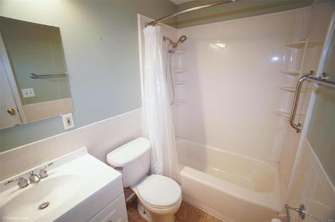 610 Vitry Dr, Manchester, MO 63011 photo 9