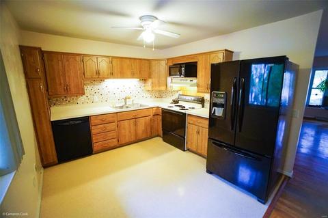 610 Vitry Dr, Manchester, MO 63011 photo 4