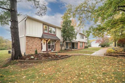 13342 Hiddencrest Ln, Ballwin, MO 63021 photo 2