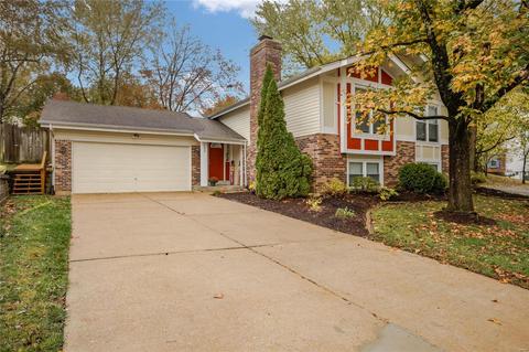 1024 Hollyleaf Ct, Ballwin, MO 63021 photo 2
