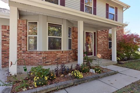 400 Tumulty Dr, Ballwin, MO 63021 photo 2