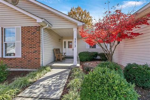 5213 Roanoke Dr, Weldon Spring, MO 63304 photo 3