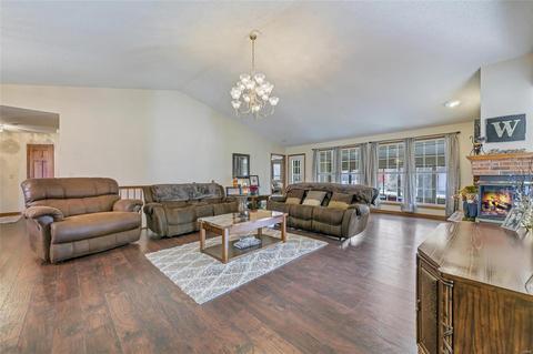 5213 Roanoke Dr, Weldon Spring, MO 63304 photo 6