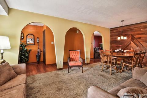 4143 Bridgehampton Dr, Saint Charles, MO 63304 photo 4