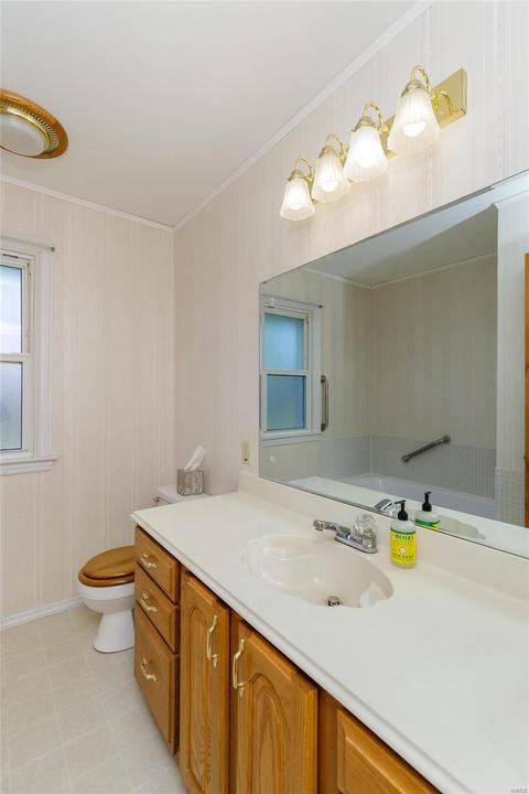 401 Westridge Dr, O'fallon, MO 63366 photo 13