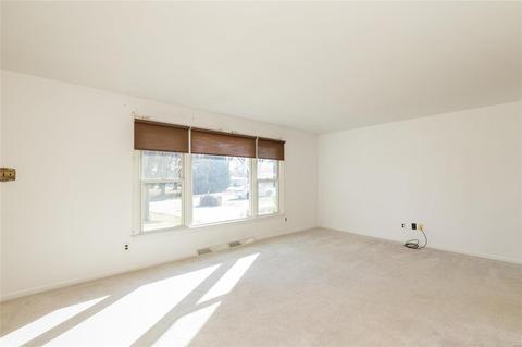 401 Westridge Dr, O'fallon, MO 63366 photo 2