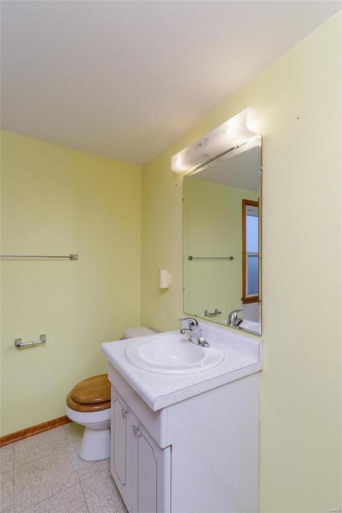 401 Westridge Dr, O'fallon, MO 63366 photo 16