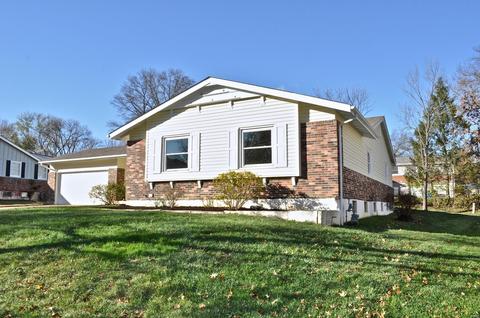 819 Dutch Mill Dr, Ballwin, MO 63011 photo 2