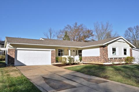 819 Dutch Mill Dr, Ballwin, MO 63011 photo 1