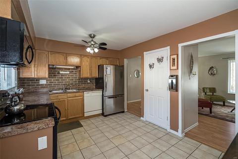 916 Glenmill Dr, Manchester, MO 63021 photo 5