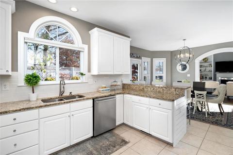 214 Pointe Lucerne Ct, Ballwin, MO 63011 photo 15