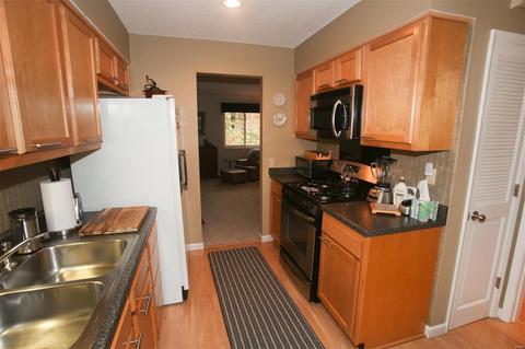 747 Knickerbacker, Manchester, MO 63021 photo 9