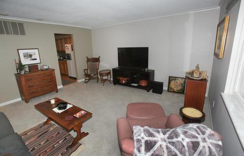 747 Knickerbacker, Manchester, MO 63021 photo 8