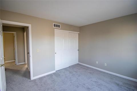 8 Schoolhouse Ct, O'fallon, MO 63368 photo 17