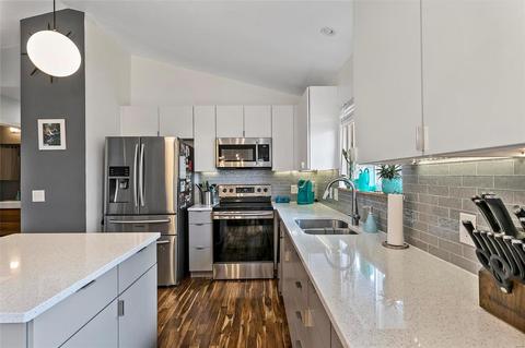 127 Laura Dr, Saint Peters, MO 63376 photo 9