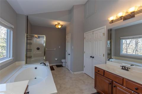 9351 Caddyshack Cir, Saint Louis, MO 63127 photo 16