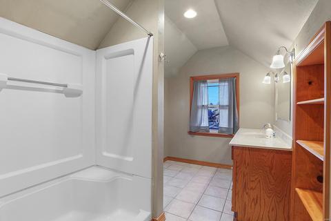 5725 Gresham Ave, Saint Louis, MO 63109 photo 17