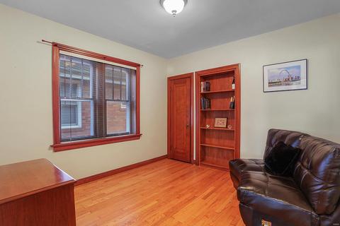 5725 Gresham Ave, Saint Louis, MO 63109 photo 10