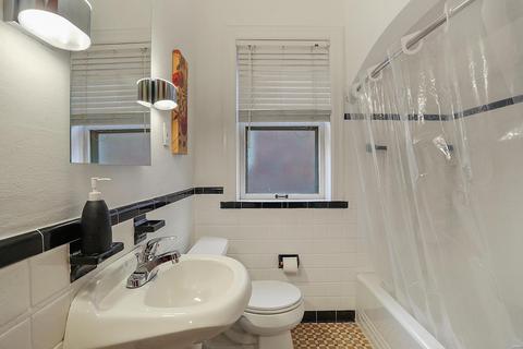 5725 Gresham Ave, Saint Louis, MO 63109 photo 12