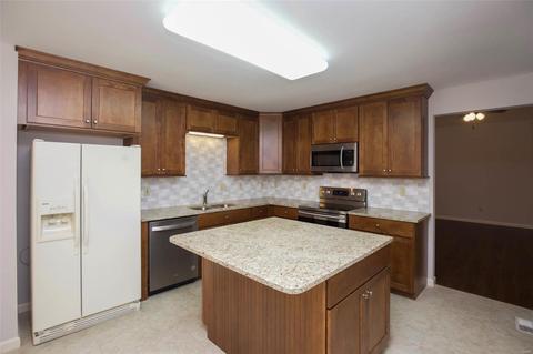 1584 Englebrook Dr, Wildwood, MO 63011 photo 7