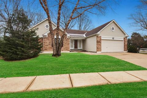 1584 Englebrook Dr, Wildwood, MO 63011 photo 1