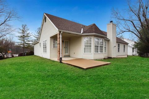 1584 Englebrook Dr, Wildwood, MO 63011 photo 2