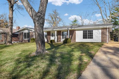 9 Chevington Ct, Ballwin, MO 63011 photo 24