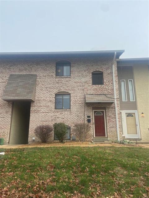 139 Carmel Woods, Ellisville, MO 63021 photo 2