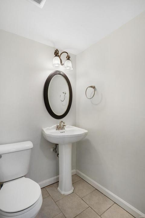 139 Carmel Woods, Ellisville, MO 63021 photo 10