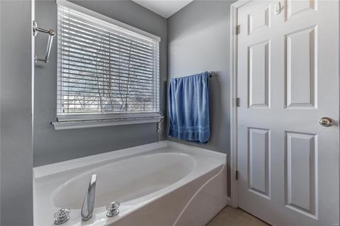 8 Eagle Spur, Saint Charles, MO 63303 photo 11