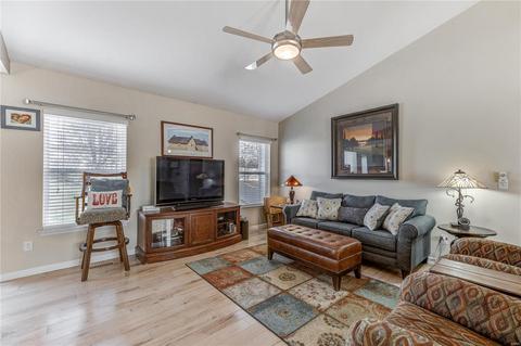 8 Eagle Spur, Saint Charles, MO 63303 photo 4
