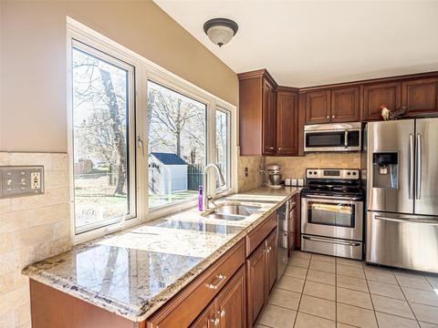 814 Forest Vlg, Ballwin, MO 63021 photo 15