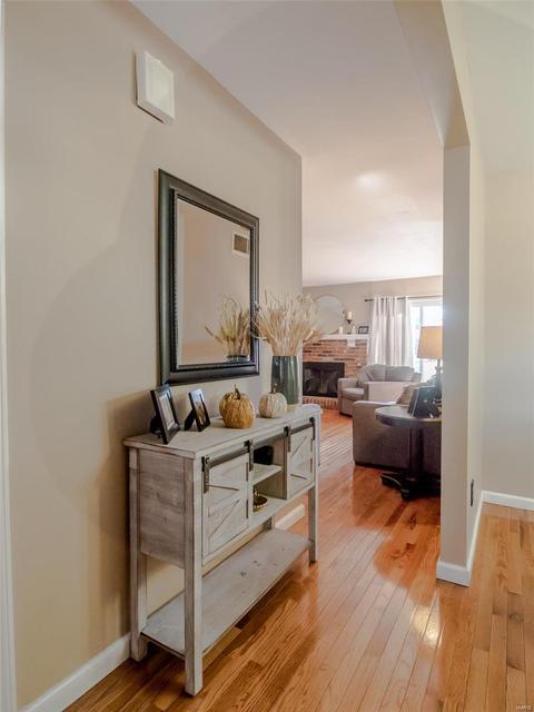 814 Forest Vlg, Ballwin, MO 63021 photo 3