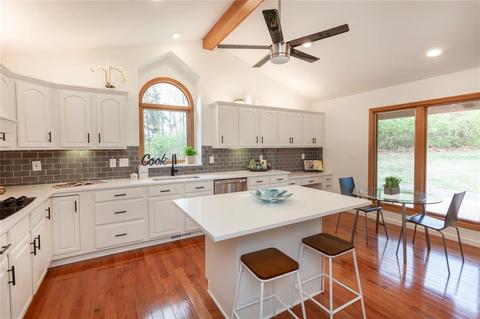 999 Timber Glen Ln, Ballwin, MO 63021 photo 9