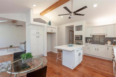 999 Timber Glen Ln, Ballwin, MO 63021 photo 10