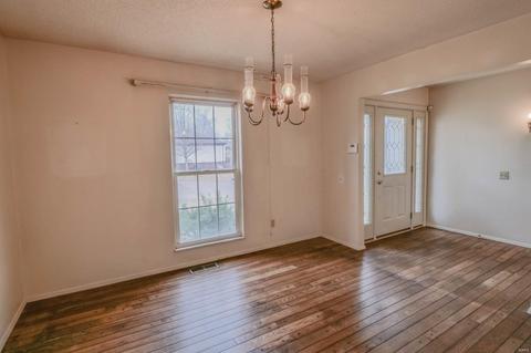 716 Big Bend Woods Dr, Manchester, MO 63021 photo 2