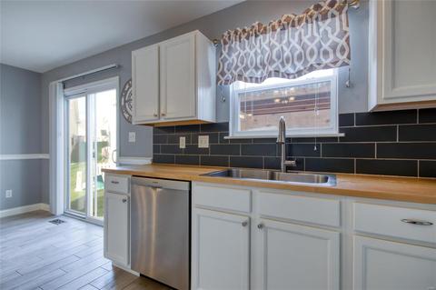 557 Springhurst Pkwy, O'fallon, MO 63368 photo 14