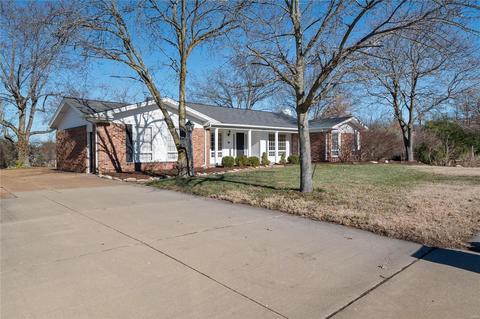 15575 Clayton Rd, Ballwin, MO 63011 photo 4