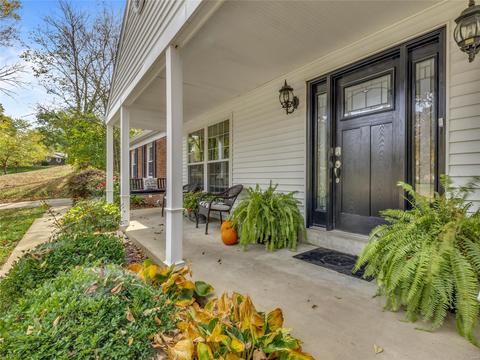 233 Pleasant Grove Ave, Ballwin, MO 63011 photo 2