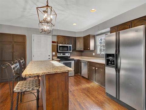 233 Pleasant Grove Ave, Ballwin, MO 63011 photo 7