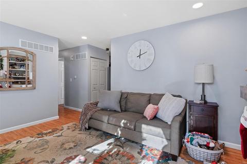 1237 Trails Dr, Fenton, MO 63026 photo 5