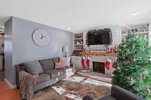 1237 Trails Dr, Fenton, MO 63026 photo 3