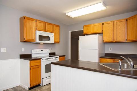 403 Eggering Dr, O'fallon, MO 63366 photo 9