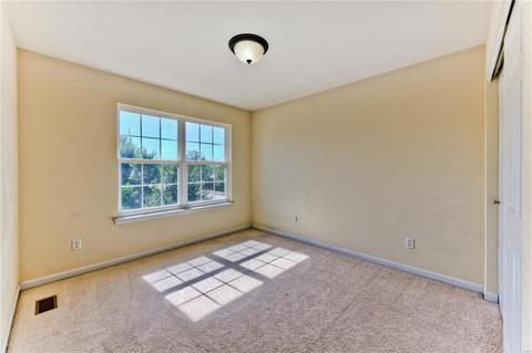 261 Magnolia Trce, Ballwin, MO 63021 photo 8