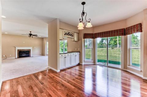 261 Magnolia Trce, Ballwin, MO 63021 photo 5