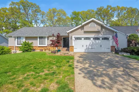38 Majestic, Fenton, MO 63026