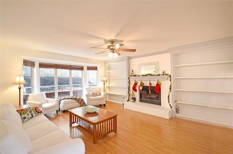 765 Mcbride Pointe Dr, Wildwood, MO 63011 photo 2