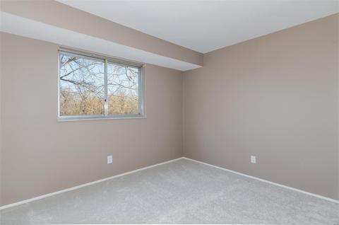 687 Woodrun Ct, Ballwin, MO 63021 photo 24