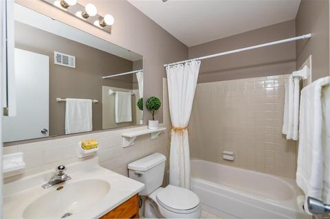 687 Woodrun Ct, Ballwin, MO 63021 photo 26
